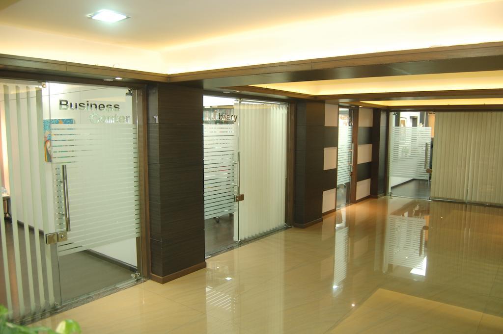 印多尔 Shreemaya酒店 外观 照片